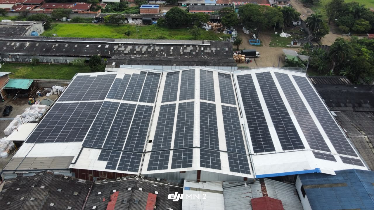 Sistema solar fotovoltaico para nave industrial de manufactura en Valle del Cauca - VOLTIX ENERGY